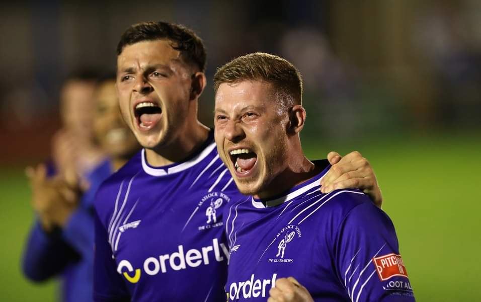 Interim duo return for Wright