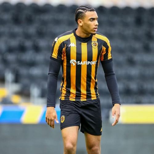 Full-back Fanning joins on loan from Hull City